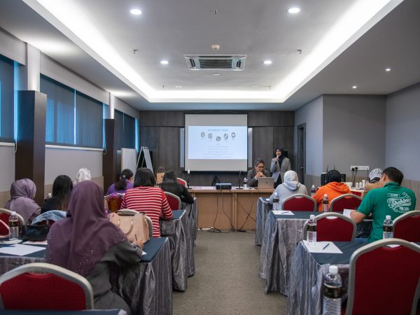Wanita Moden dan Dilema Keletihan: Mengapa Rehat dan Nutrisi Penting, Serta Peranan Antioksidan